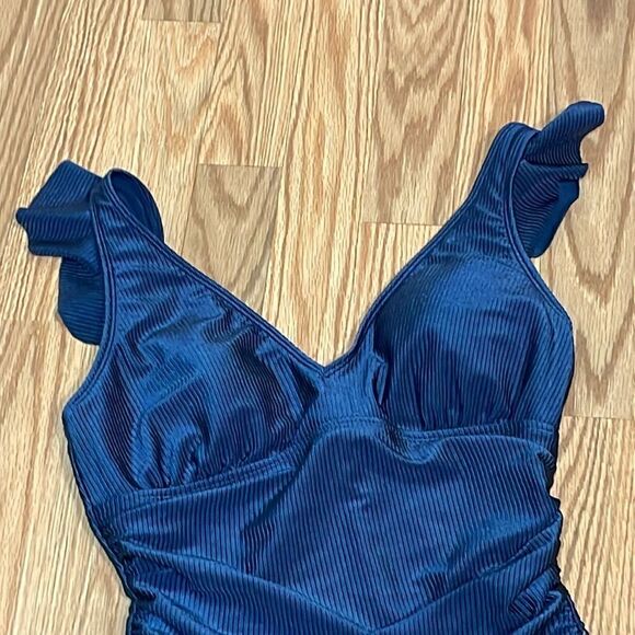 Ellen Tracy Ribbed Navy Blue Swimsuit, 8 - Picture 2 of 7